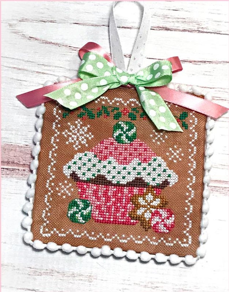 holiday-cupcake-cross-stitch-pattern-by-sugar-stitches-design-anabella-s
