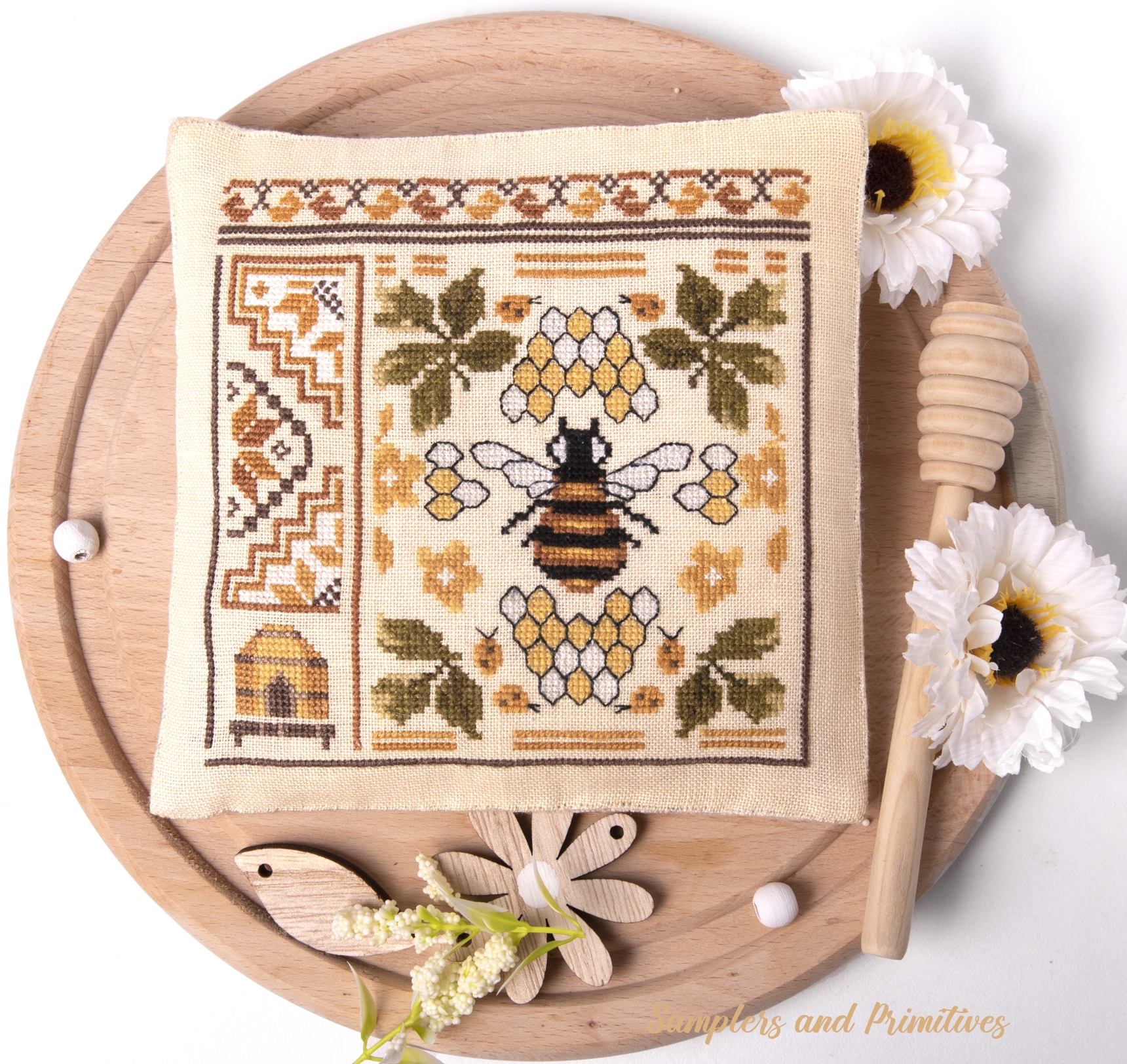 Bee Quaker Cross Stitch chart by Samplers & Primitives